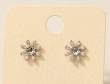 Load image into Gallery viewer, Daisy Earring