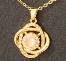 Load image into Gallery viewer, Spin-Me Bloom Necklace