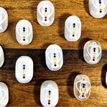 Load image into Gallery viewer, Selenite - Chakra Palm Stone