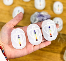 Load image into Gallery viewer, Selenite - Chakra Palm Stone