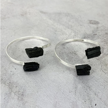 Load image into Gallery viewer, Cryta-Cuff Bracelet
