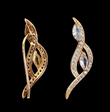 Load image into Gallery viewer, Tut Earring
