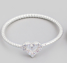 Load image into Gallery viewer, Rhinestone Heart Ring Set

